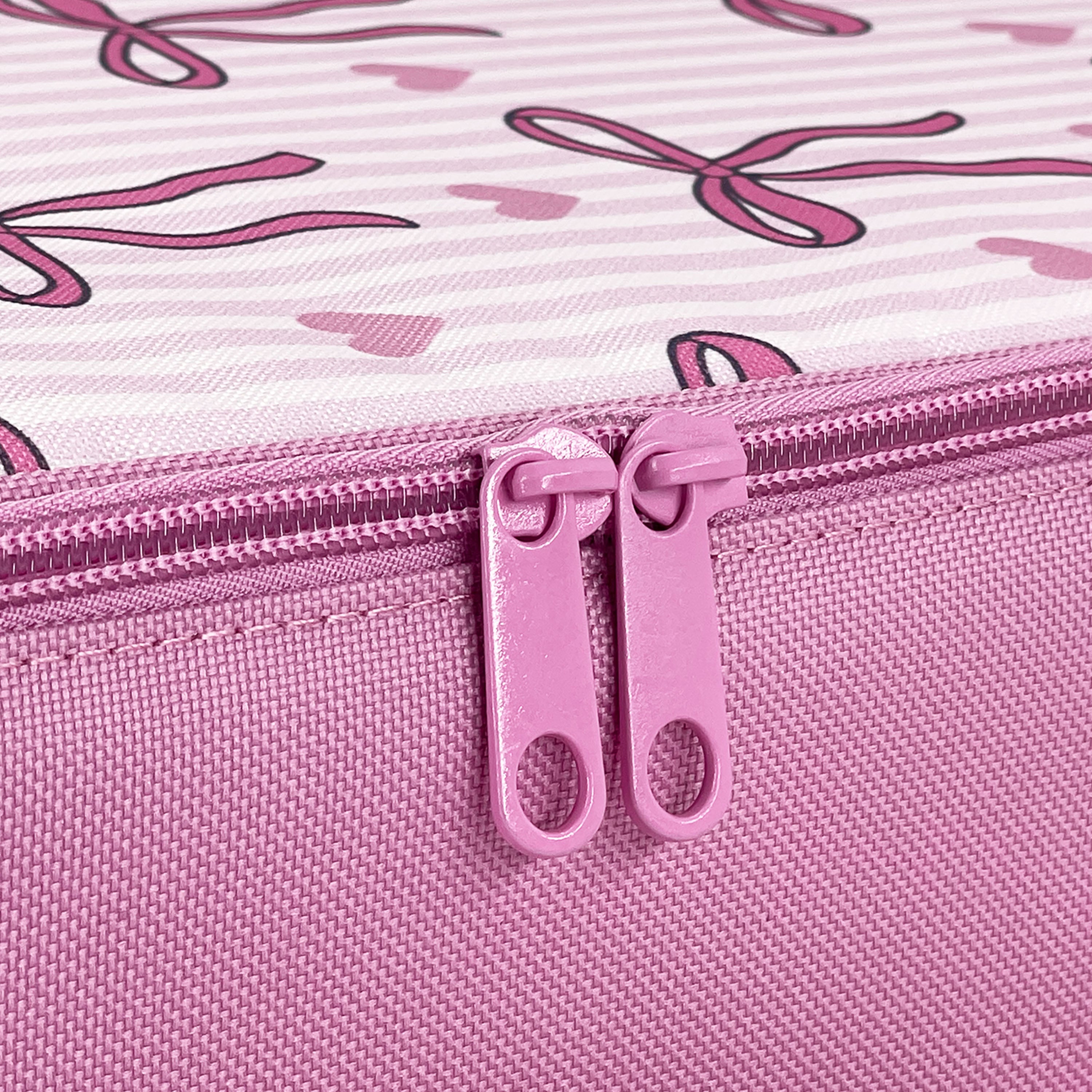 Sachi Insulated Junior XL Lunch Bag Bows and Hearts