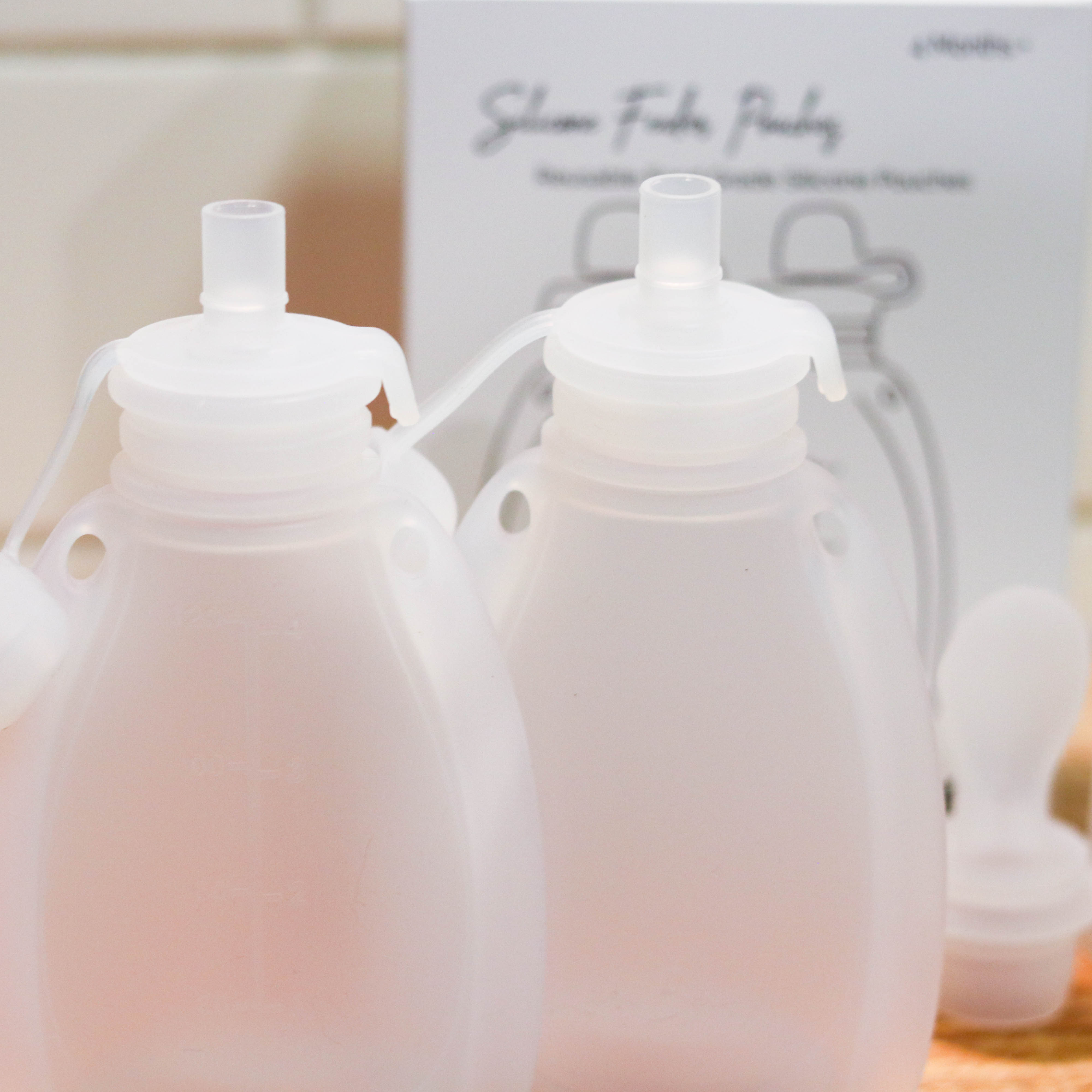 Silicone Feeder Pouches € 2 Pack With Spoon And Lid Attachment