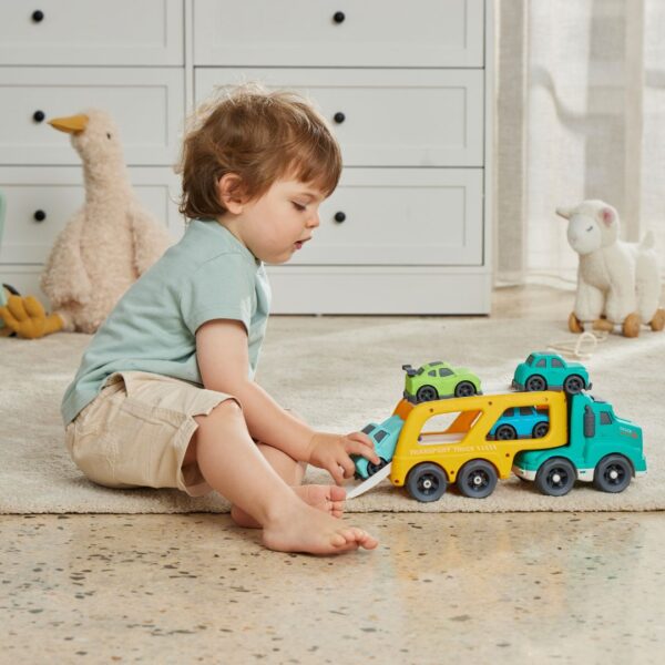 Jiggle & Giggle BioPlastic Vehicle Carrier Set
