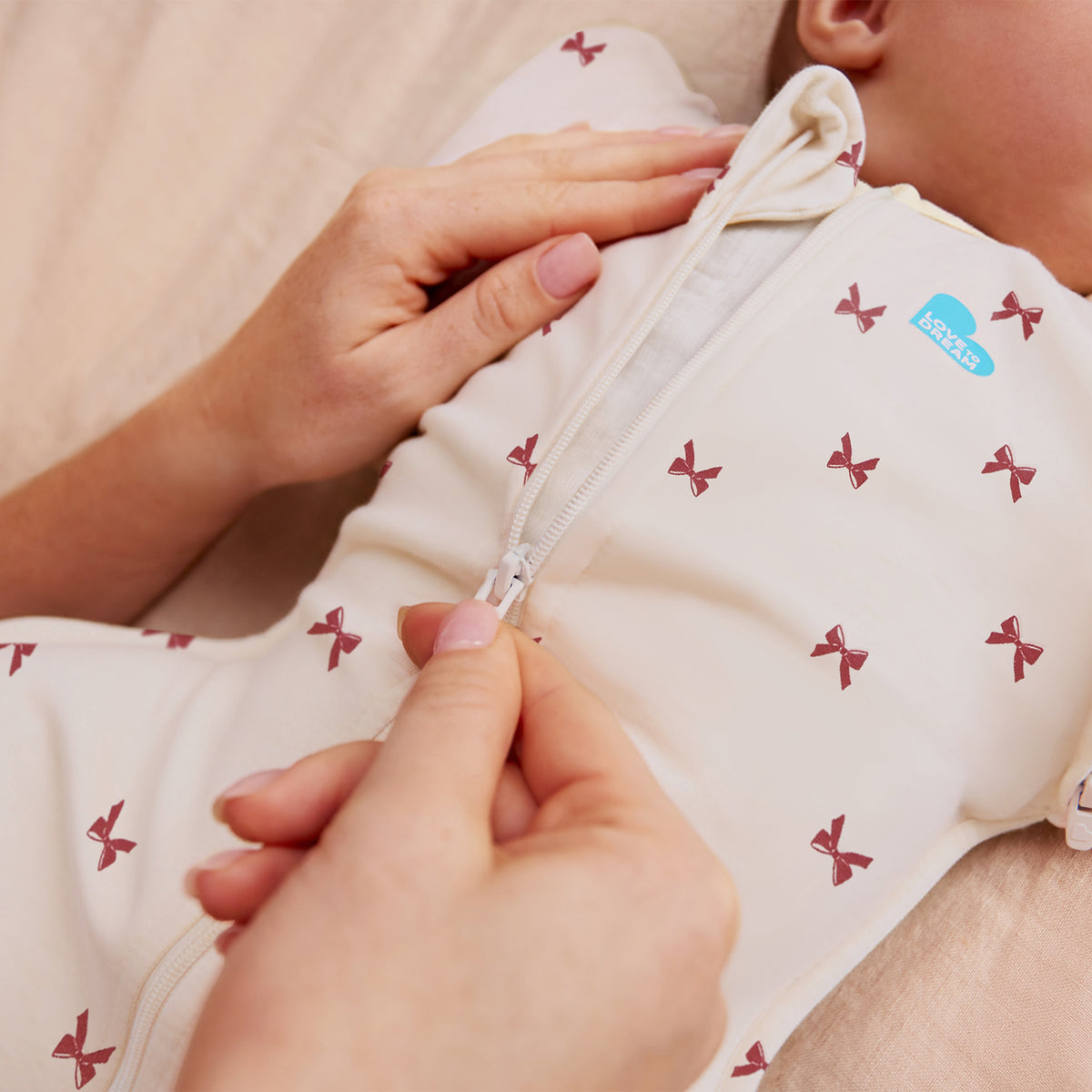 Love To Dream Transition Bag 1.0 tog Organic Cotton Cream Bows