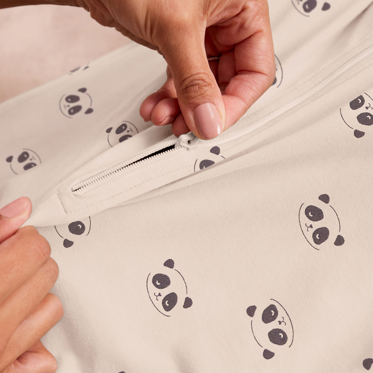 Love To Dream Transition Bag 1.0 tog Cotton Cream Sleepy Pandas