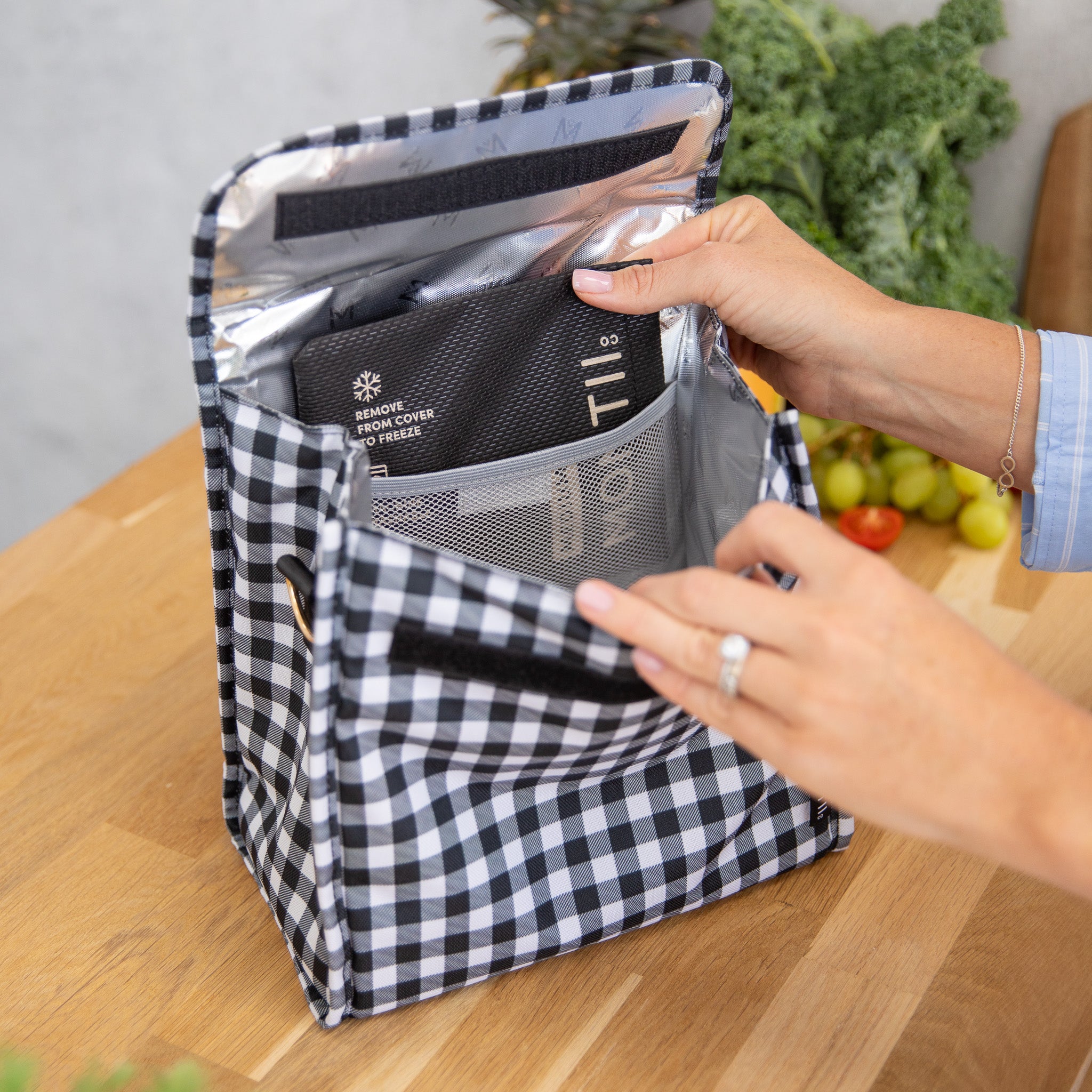 Montiico Insulated Lunch Carrier - Black Gingham