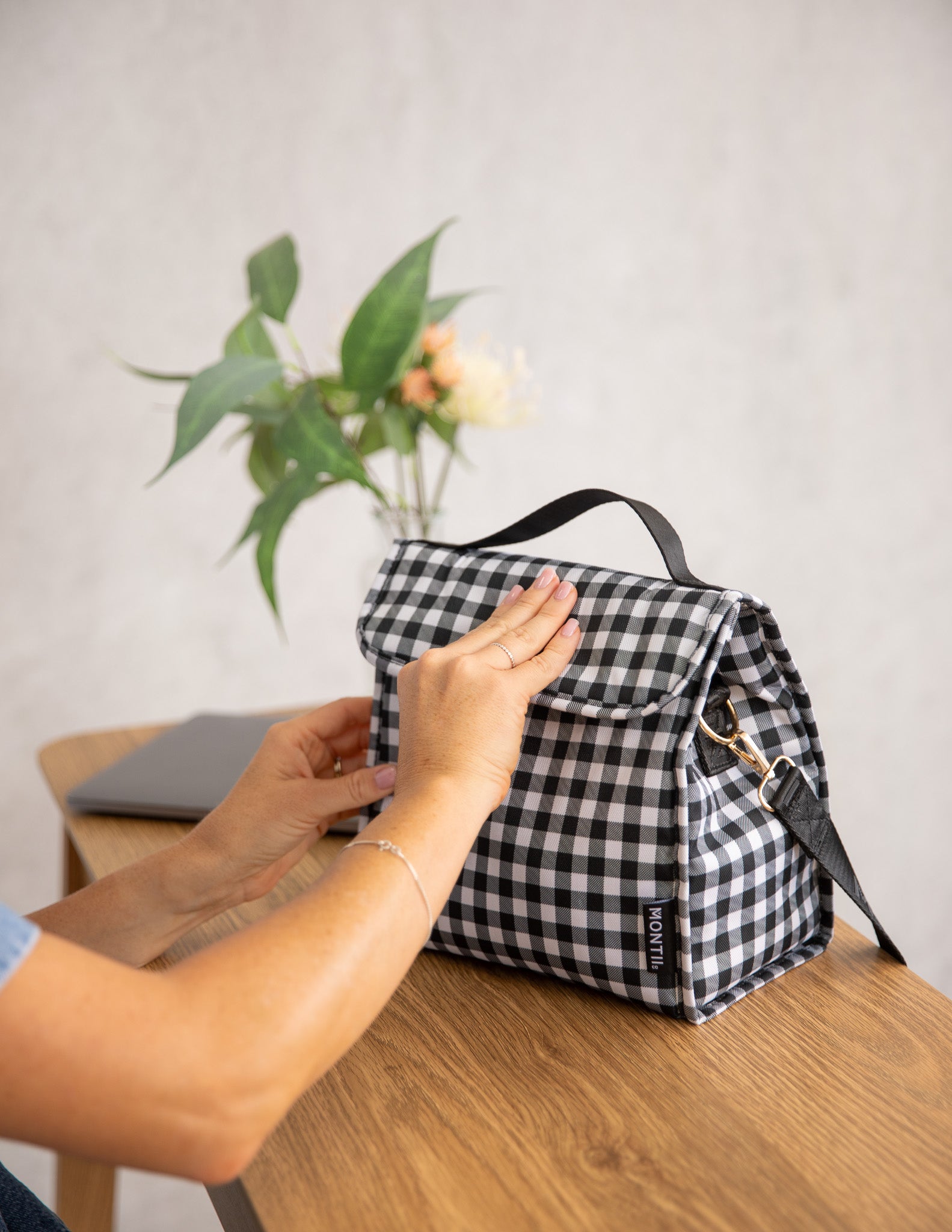 Montiico Insulated Lunch Carrier - Black Gingham