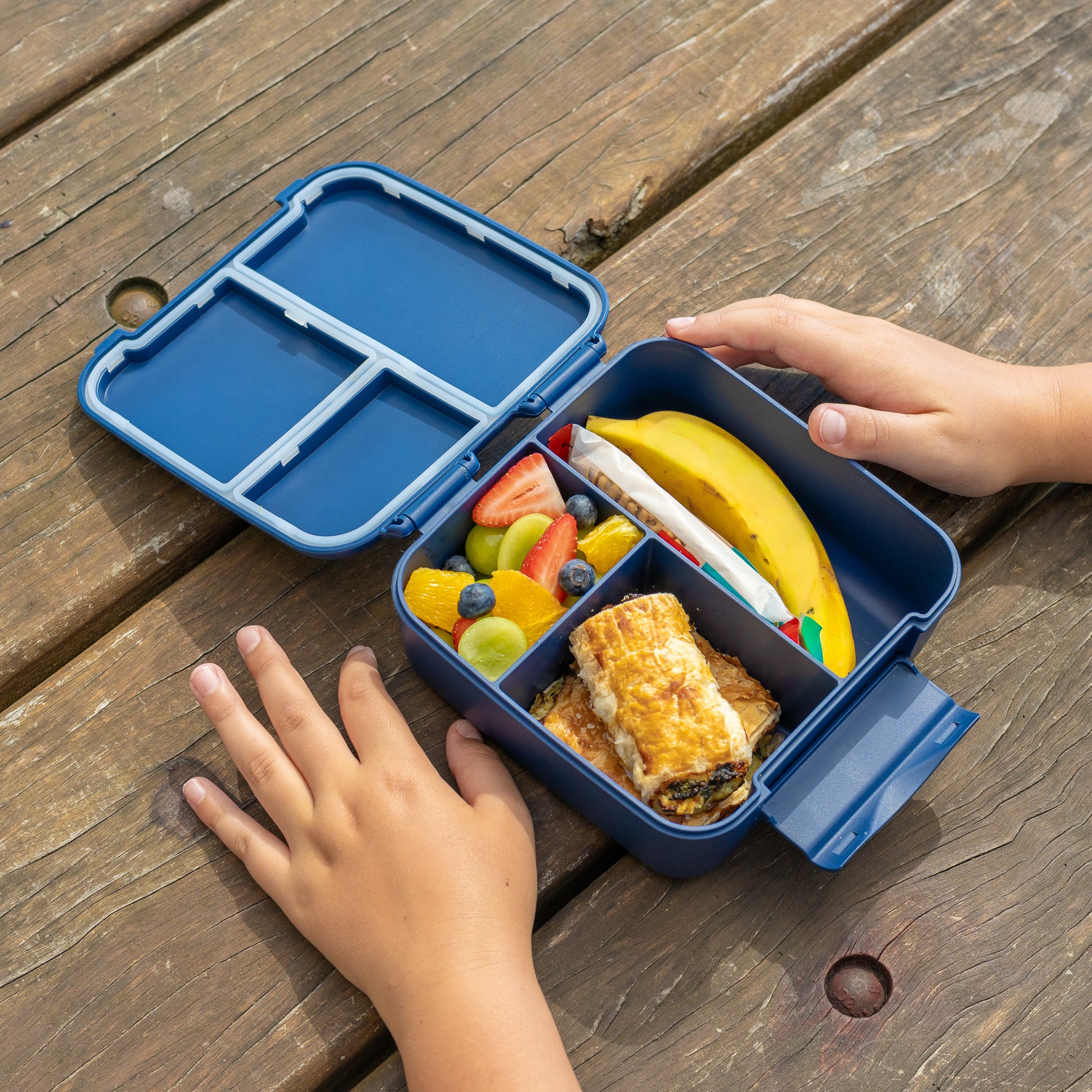MontiiCo Bite Lunch Box Navy