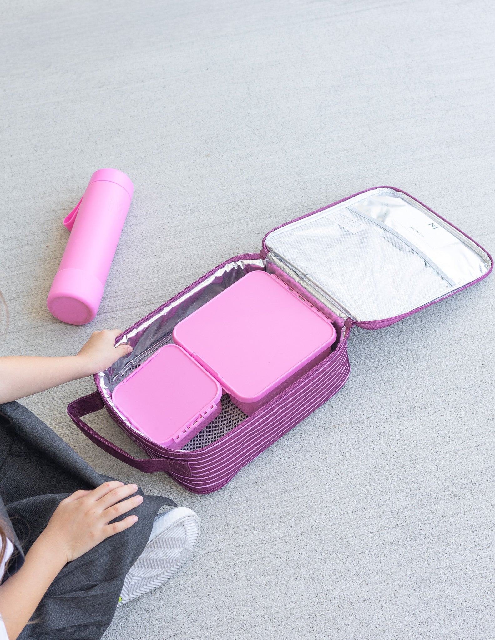 MontiiCo Large Insulated Lunch Bag Ruby