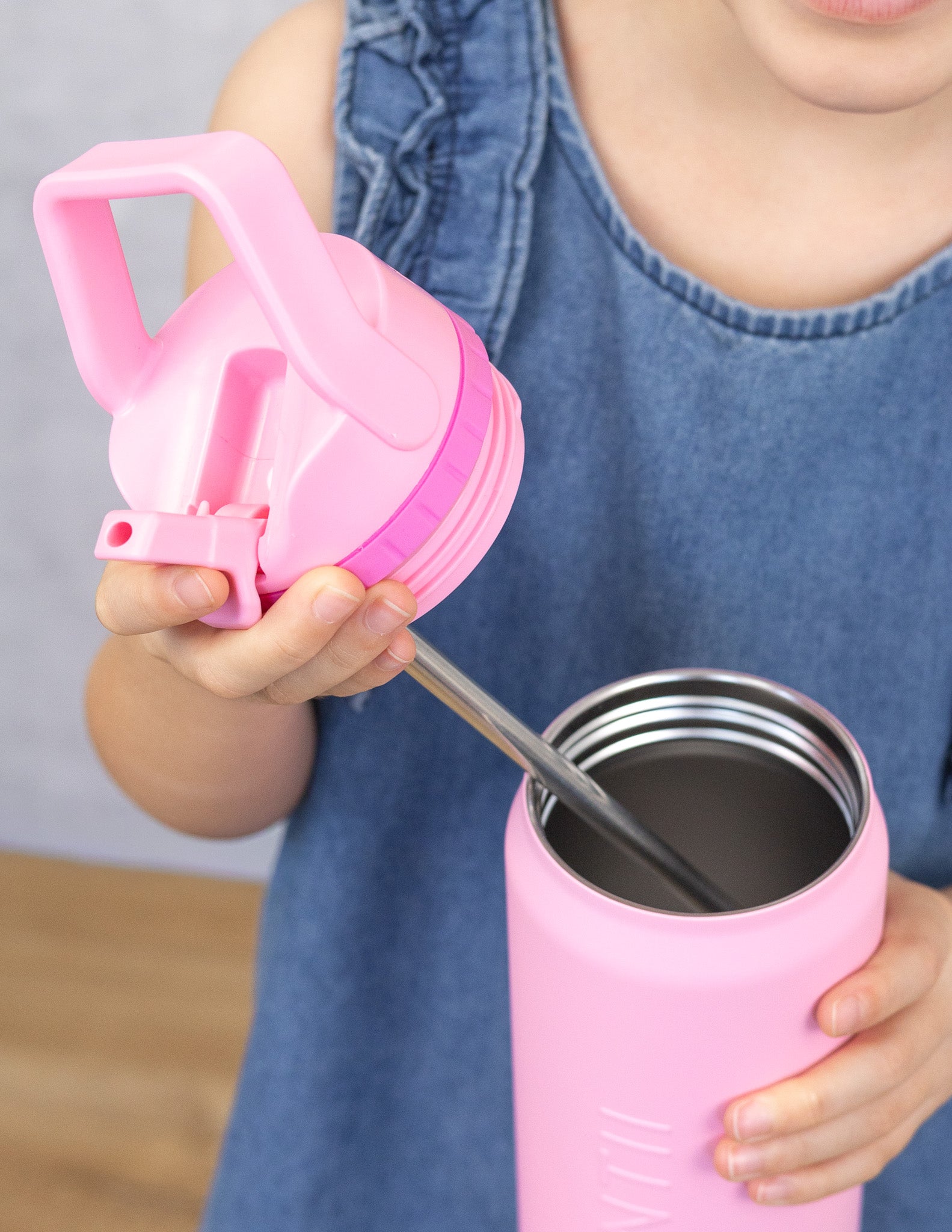 MontiiCo Sport Drink Bottle - Bubblegum