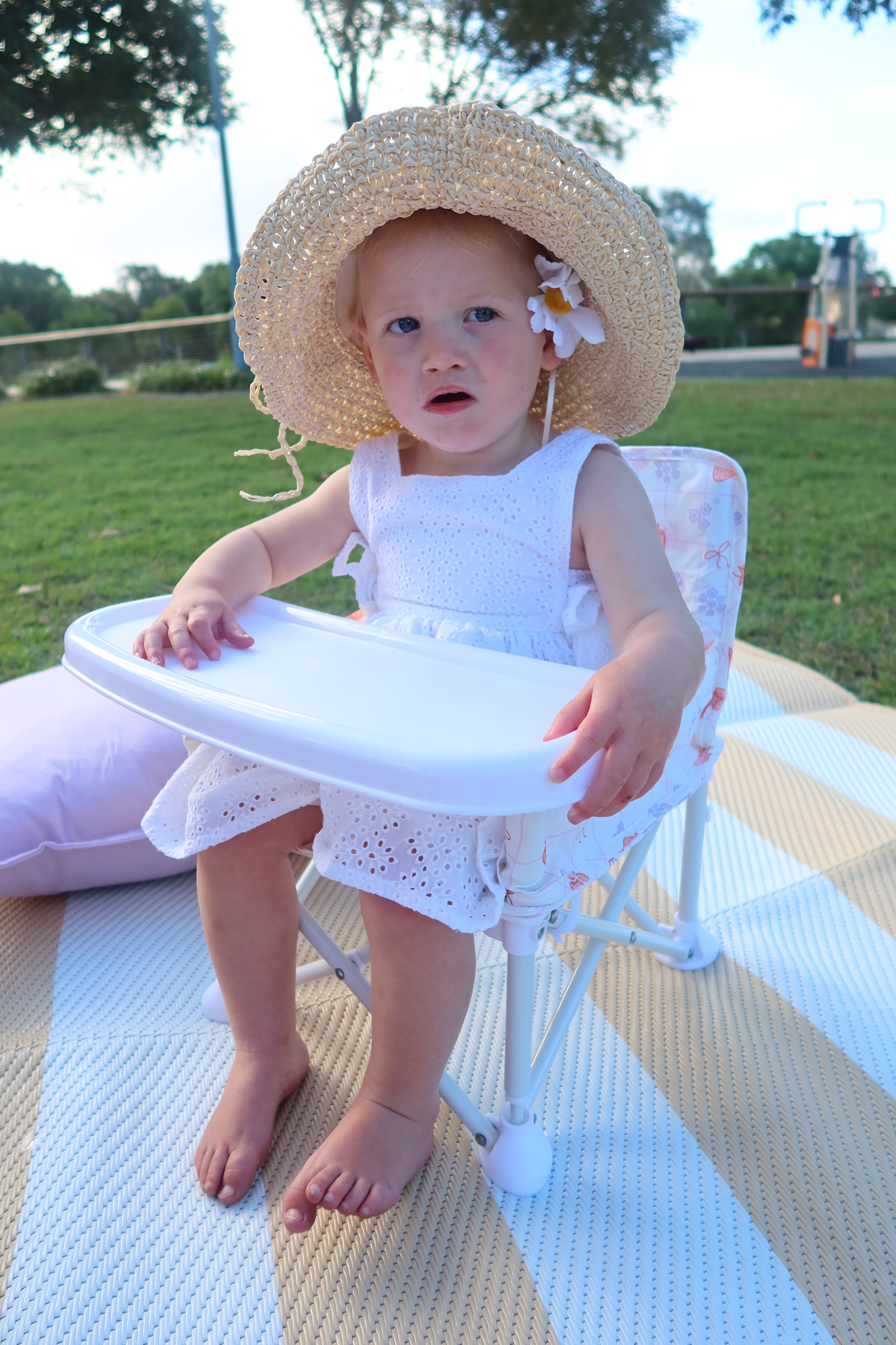 Sandy Bums Portable Chair - Berry