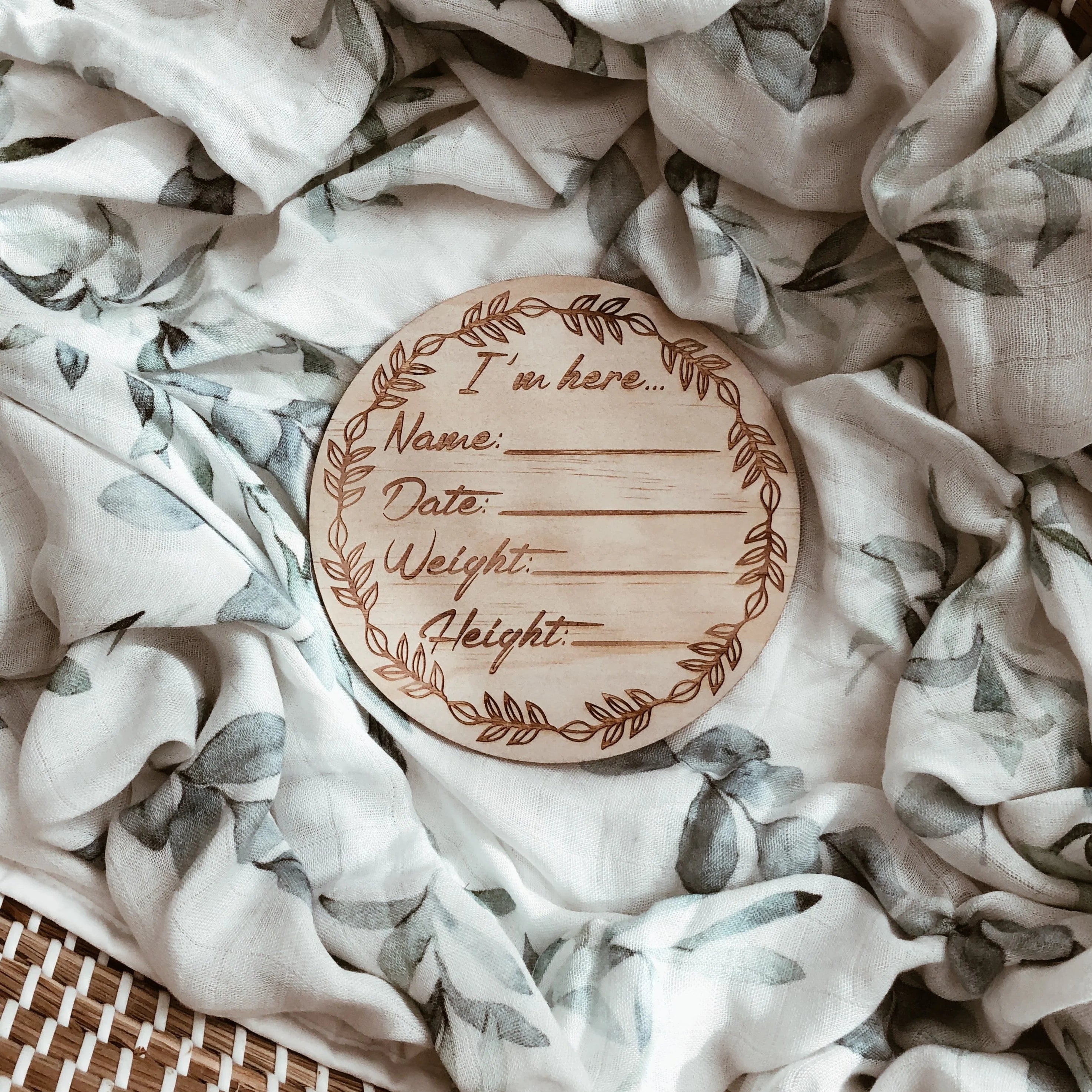 Hello Fern Hello Wooden I'm Here Announcement Disc - Wreath