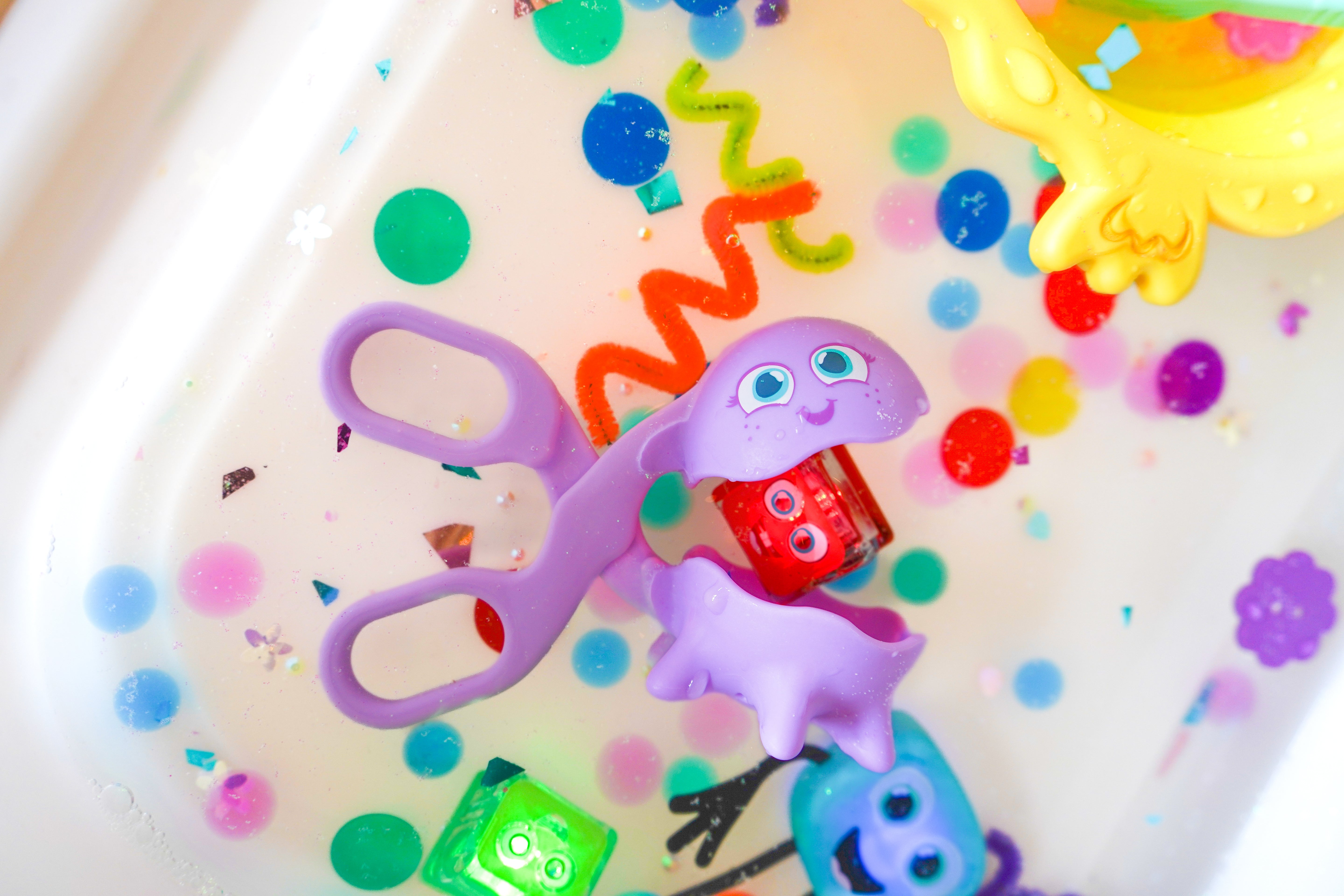 Jellystone Glo Pal Pick-up Pals