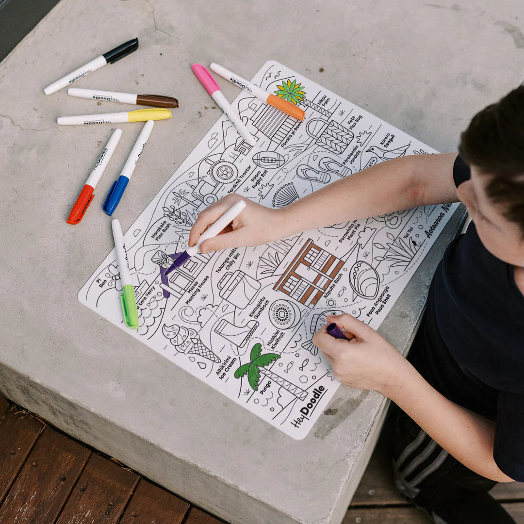 Hey Doodle Icons of Aotearoa Classic Colouring & Doodle Mat