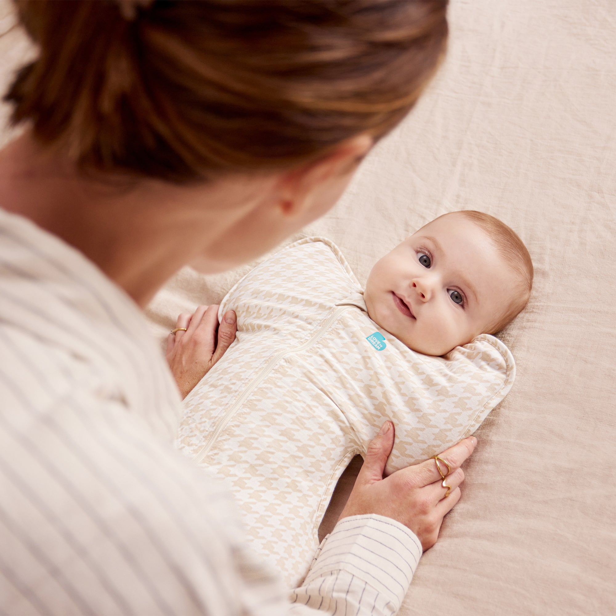 Love to Dream Swaddle Up 1.0 tog Stretch Cotton Houndstooth