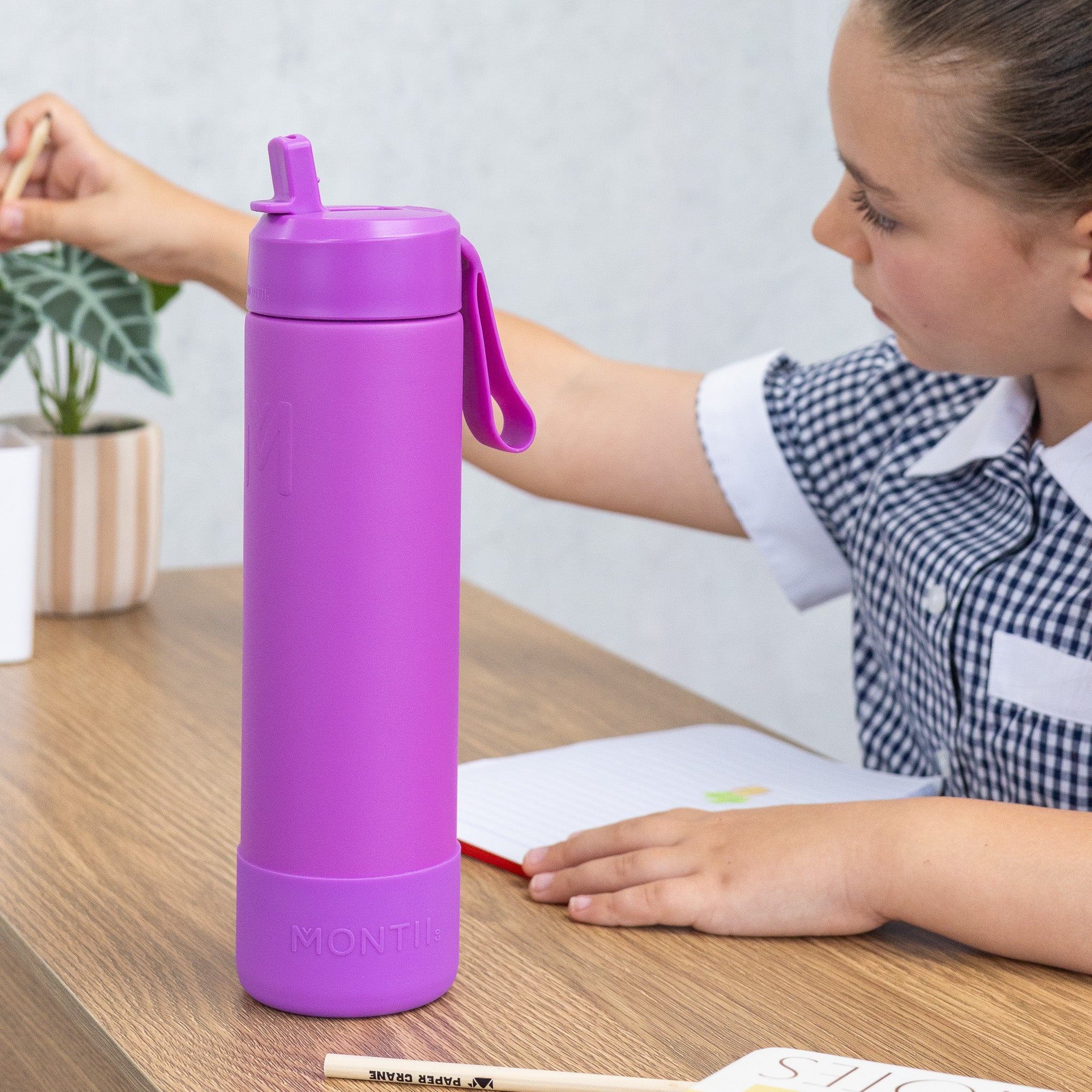 MontiiCo 700ml Drink Bottle Sipper - Fuchsia