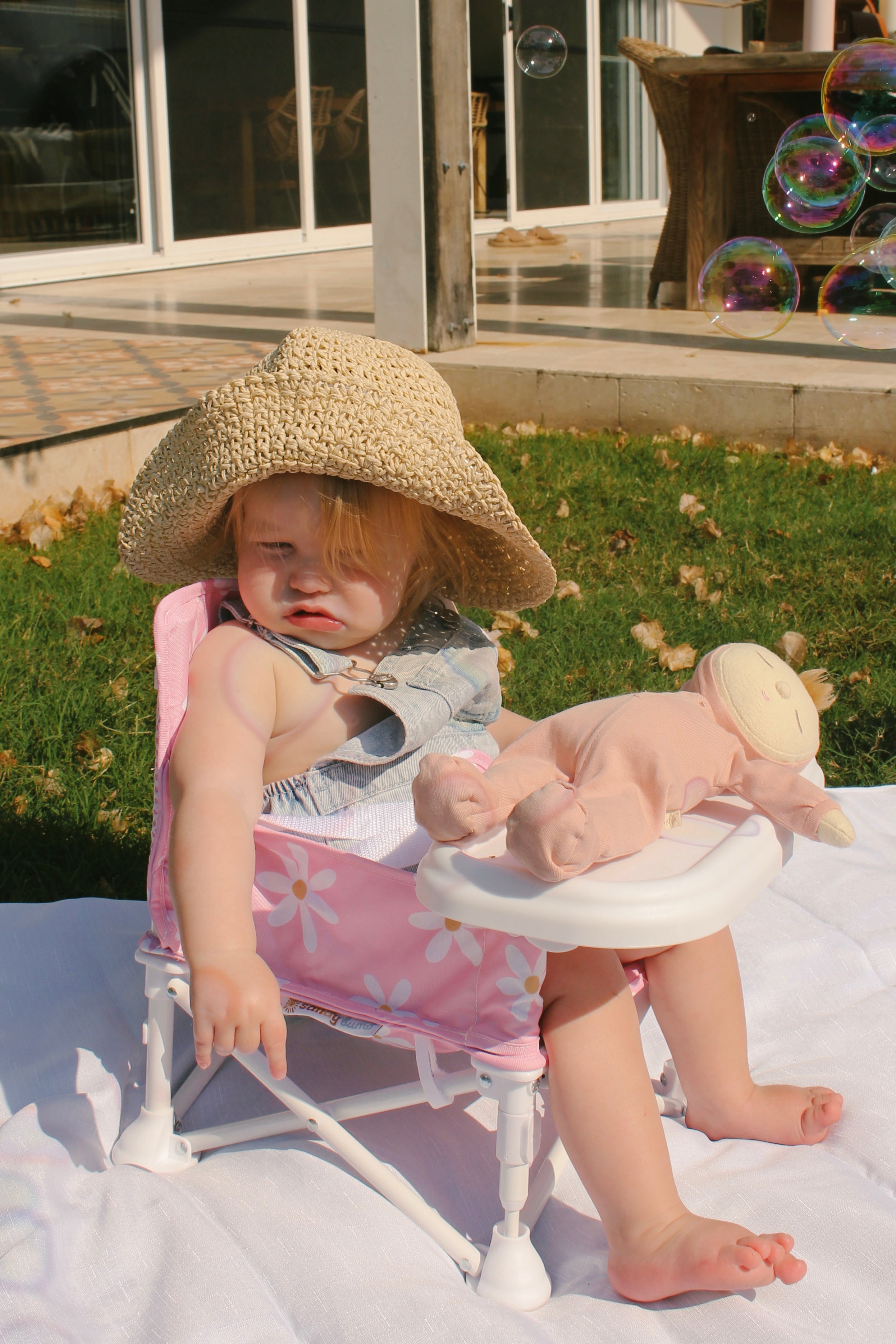 Sandy Bums Portable Chair - Bloom