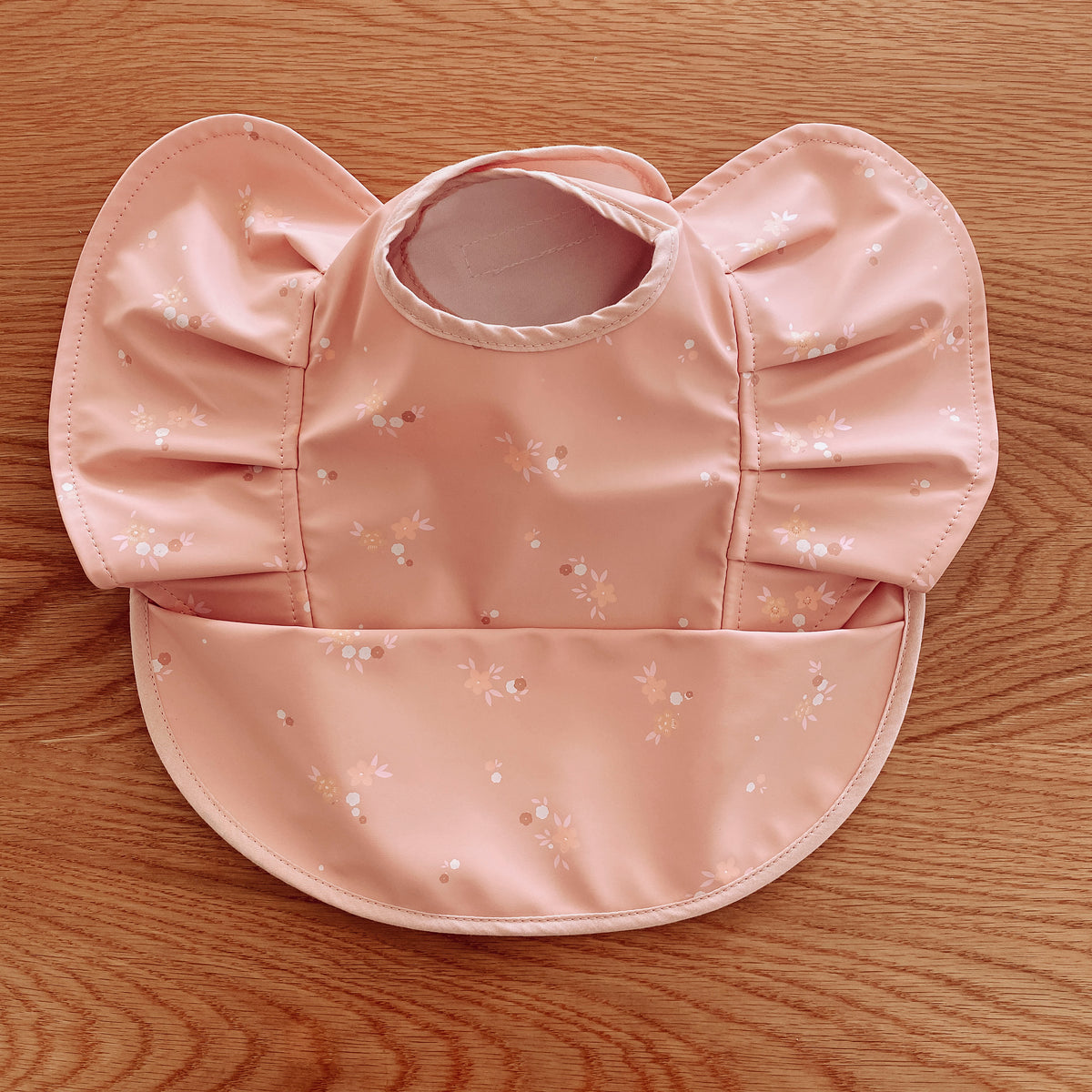 Snuggle Hunny Daisy Frill Snuggle Bib
