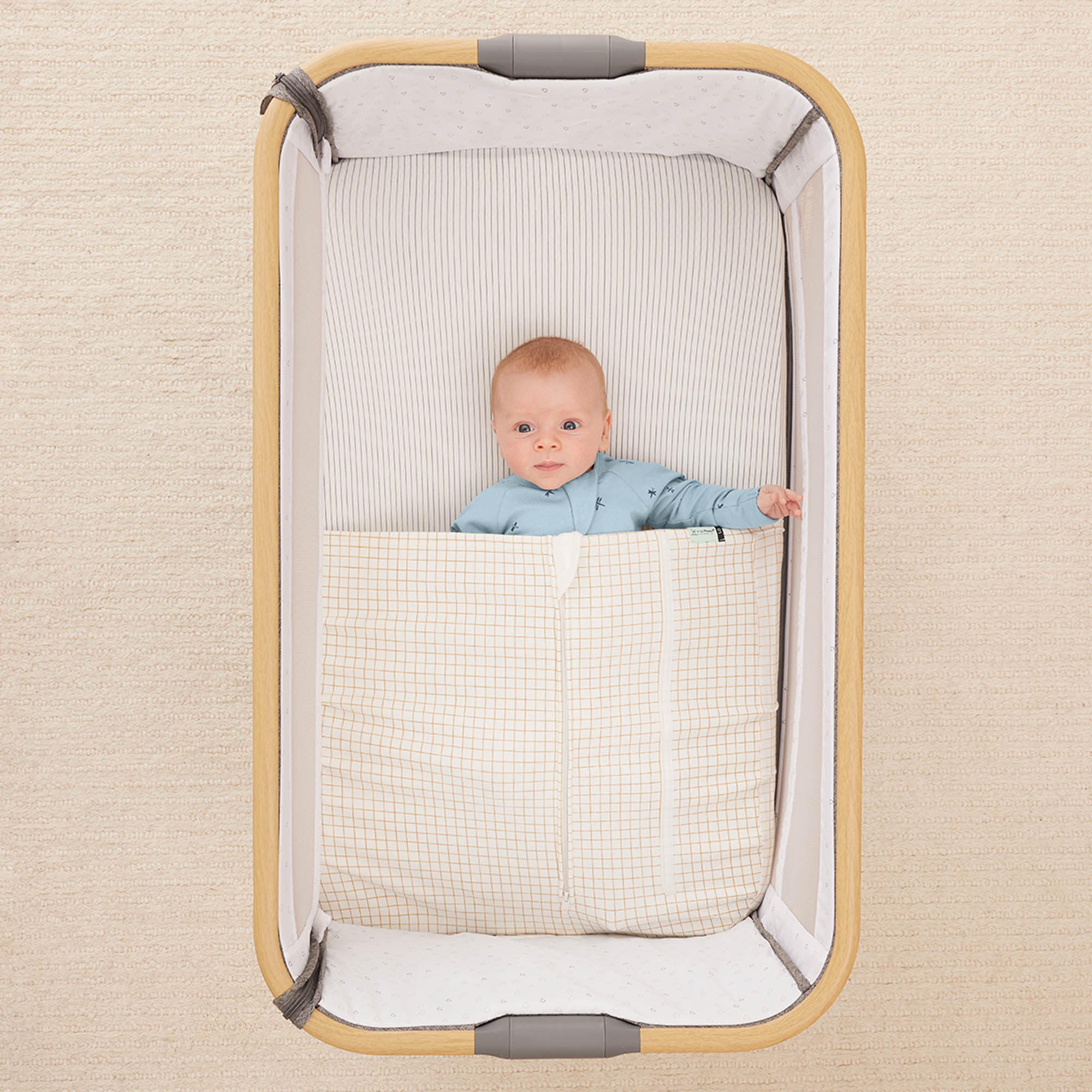 ergoPouch HugMe Blanket Caramel Grid