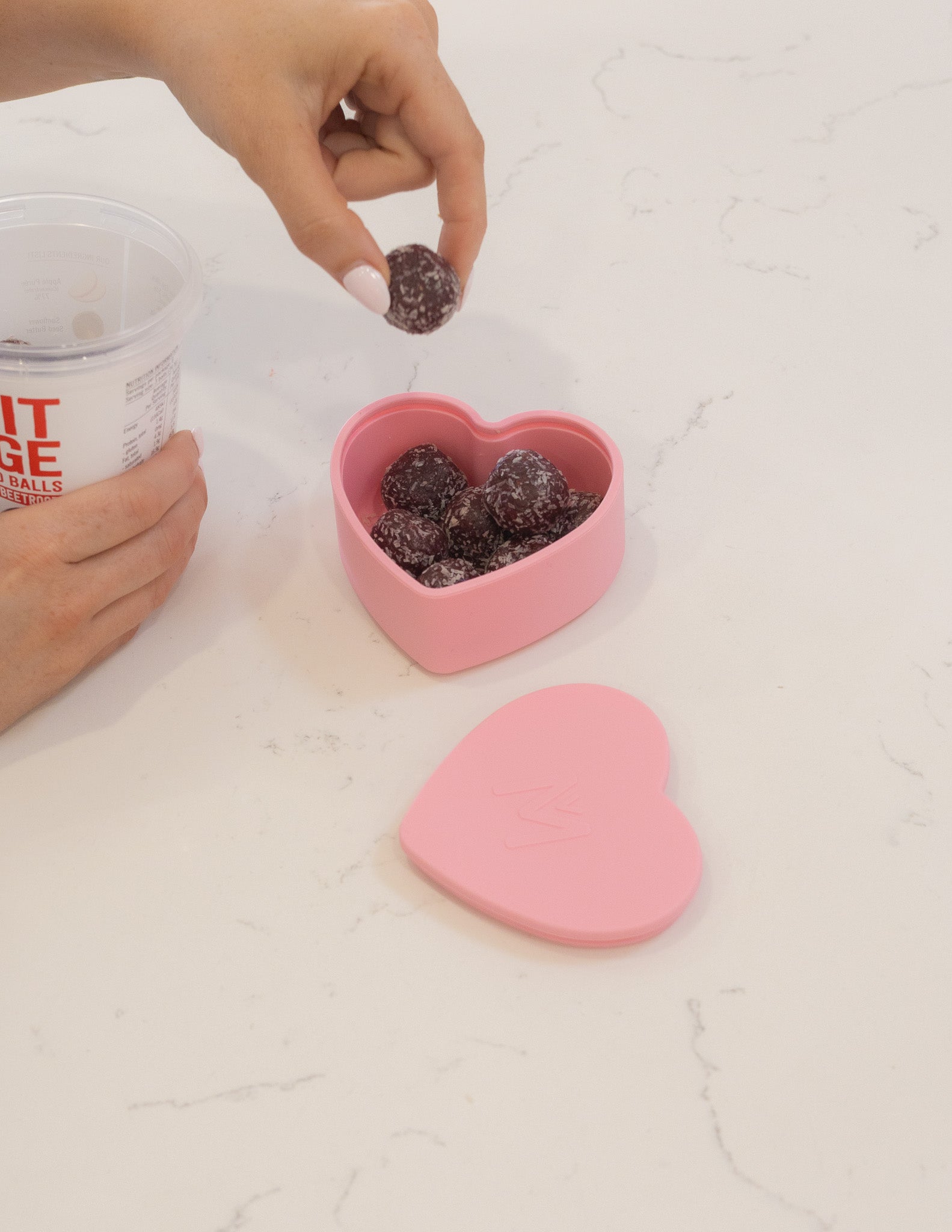 MontiiCo Silicone Heart Tub