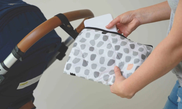 Play Pouch Bebe Pouch Panda